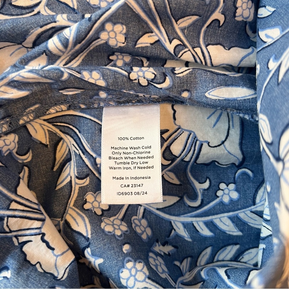 NWOT Talbots Blue and White Floral Blouse - Picture 8 of 8